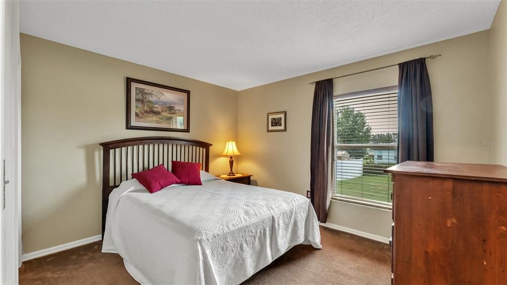 Active With Contract: $290,000 (3 beds, 2 baths, 1432 Square Feet)