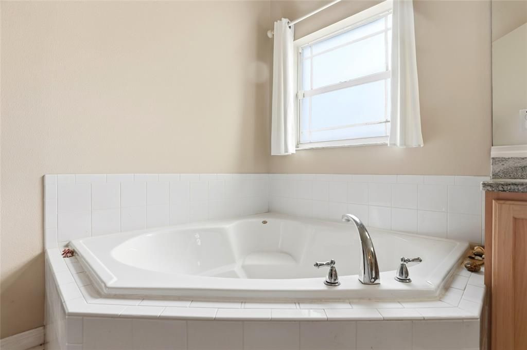 待售: $399,900 (3 贝兹, 2 浴室, 1768 平方英尺)