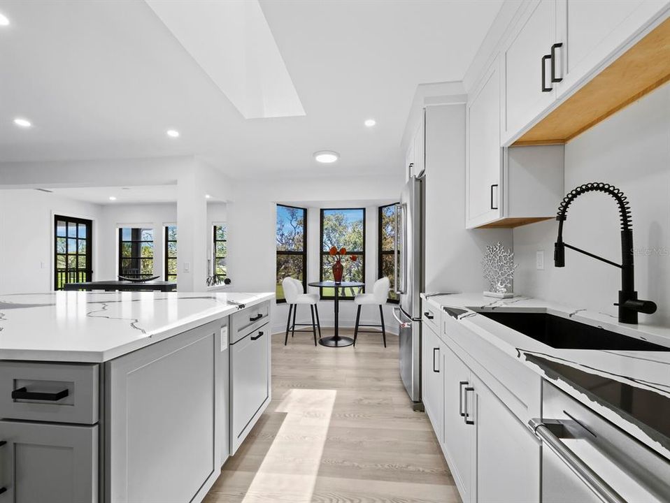 待售: $769,000 (3 贝兹, 2 浴室, 2000 平方英尺)