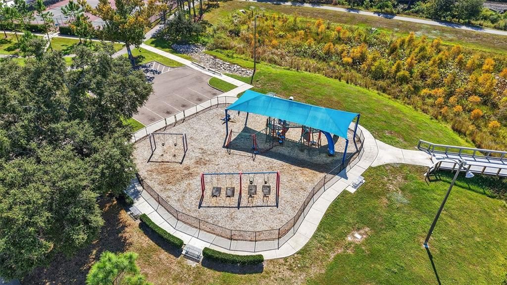 На продажу: $700,000 (5 спален, 3 ванн, 2340 Квадратных фут)