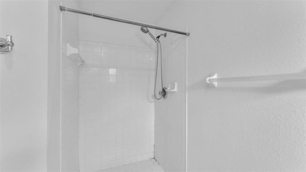 Active With Contract: $344,000 (3 beds, 2 baths, 1679 Square Feet)