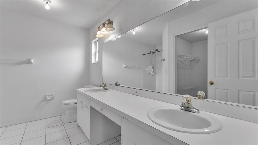 Active With Contract: $344,000 (3 beds, 2 baths, 1679 Square Feet)