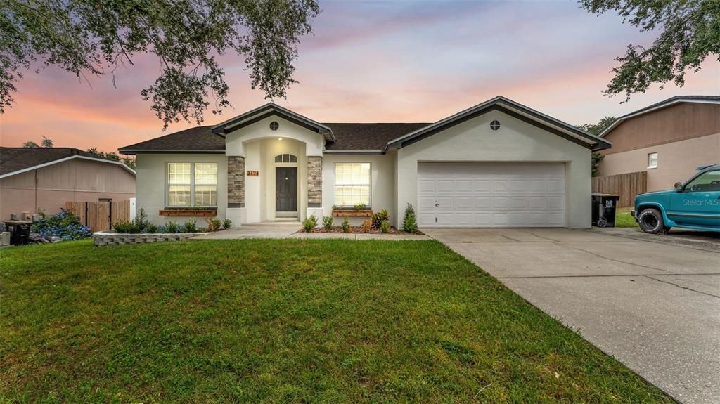 Active With Contract: $344,000 (3 beds, 2 baths, 1679 Square Feet)