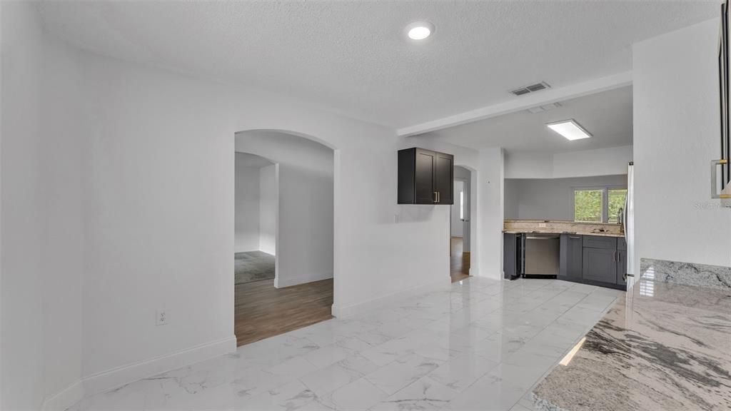 Active With Contract: $344,000 (3 beds, 2 baths, 1679 Square Feet)