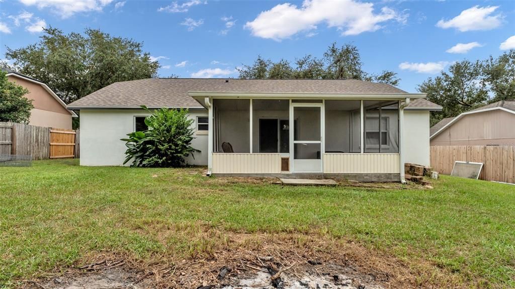 Active With Contract: $344,000 (3 beds, 2 baths, 1679 Square Feet)