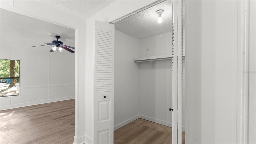 Под контрактом: $174,900 (3 спален, 2 ванн, 1500 Квадратных фут)