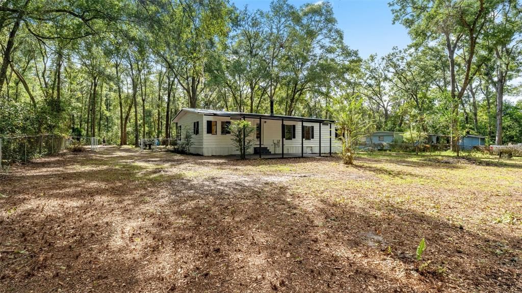 Под контрактом: $174,900 (3 спален, 2 ванн, 1500 Квадратных фут)