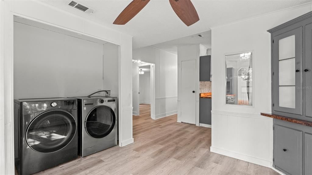 Под контрактом: $174,900 (3 спален, 2 ванн, 1500 Квадратных фут)