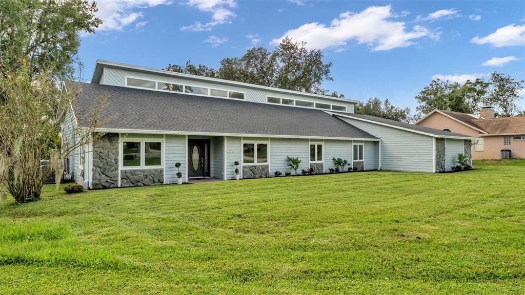 合同活跃: $585,000 (5 贝兹, 3 浴室, 2908 平方英尺)