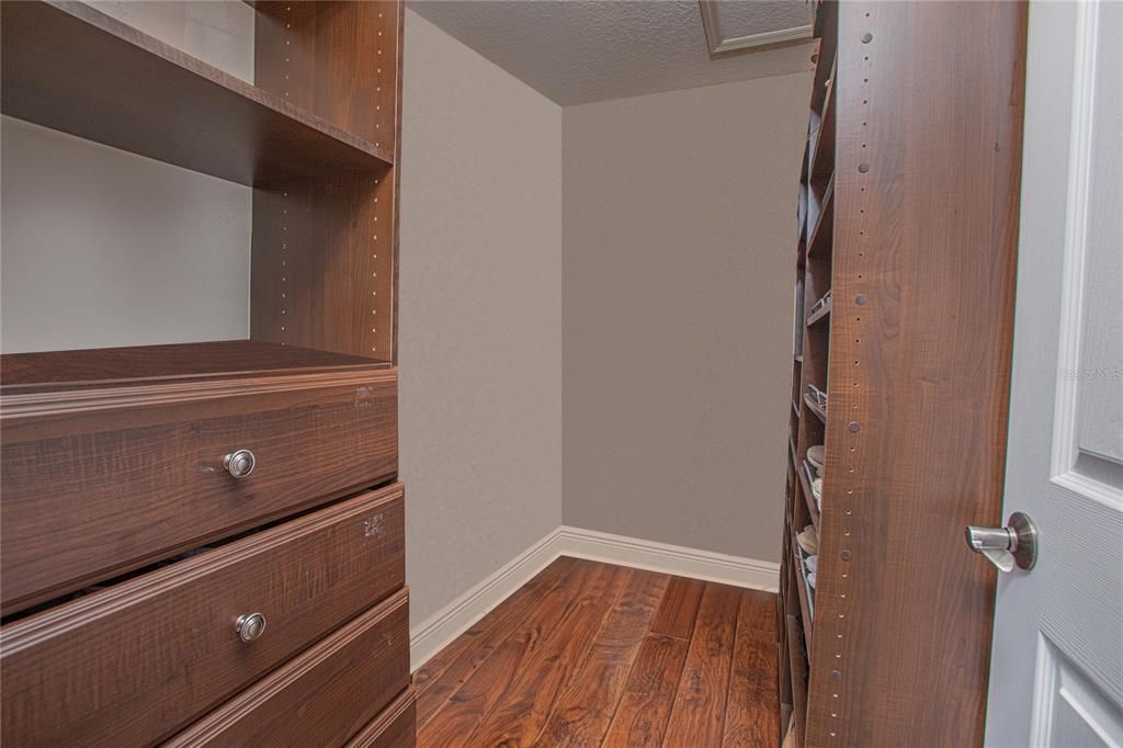 For Sale: $277,000 (2 beds, 2 baths, 1450 Square Feet)