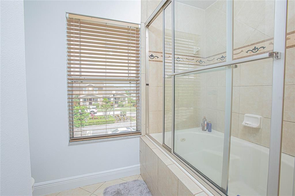 For Sale: $277,000 (2 beds, 2 baths, 1450 Square Feet)