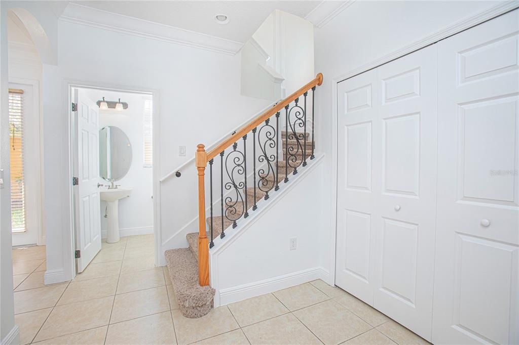 For Sale: $277,000 (2 beds, 2 baths, 1450 Square Feet)