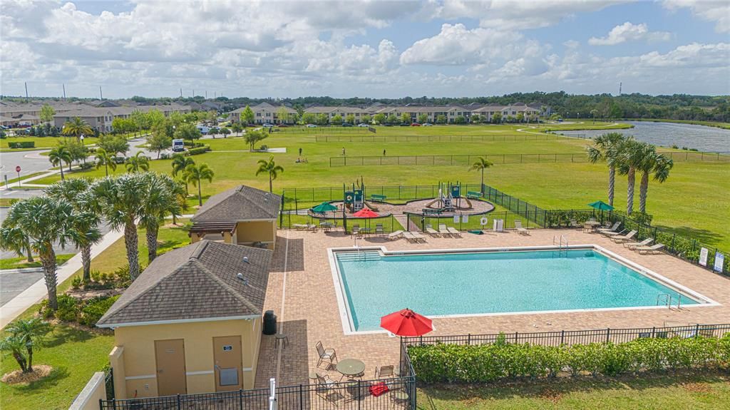 For Sale: $277,000 (2 beds, 2 baths, 1450 Square Feet)