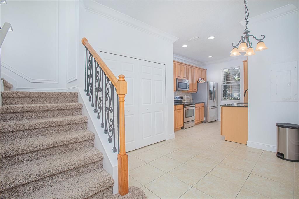 For Sale: $277,000 (2 beds, 2 baths, 1450 Square Feet)