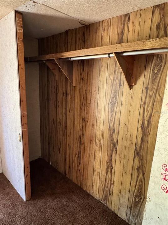 На продажу: $230,000 (3 спален, 2 ванн, 2062 Квадратных фут)