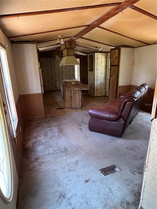 На продажу: $230,000 (3 спален, 2 ванн, 2062 Квадратных фут)