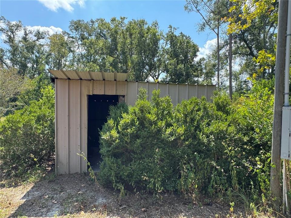 На продажу: $230,000 (3 спален, 2 ванн, 2062 Квадратных фут)