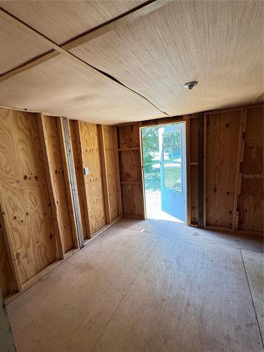 На продажу: $230,000 (3 спален, 2 ванн, 2062 Квадратных фут)