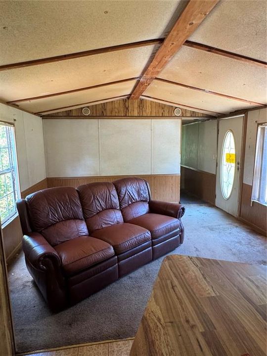 На продажу: $230,000 (3 спален, 2 ванн, 2062 Квадратных фут)