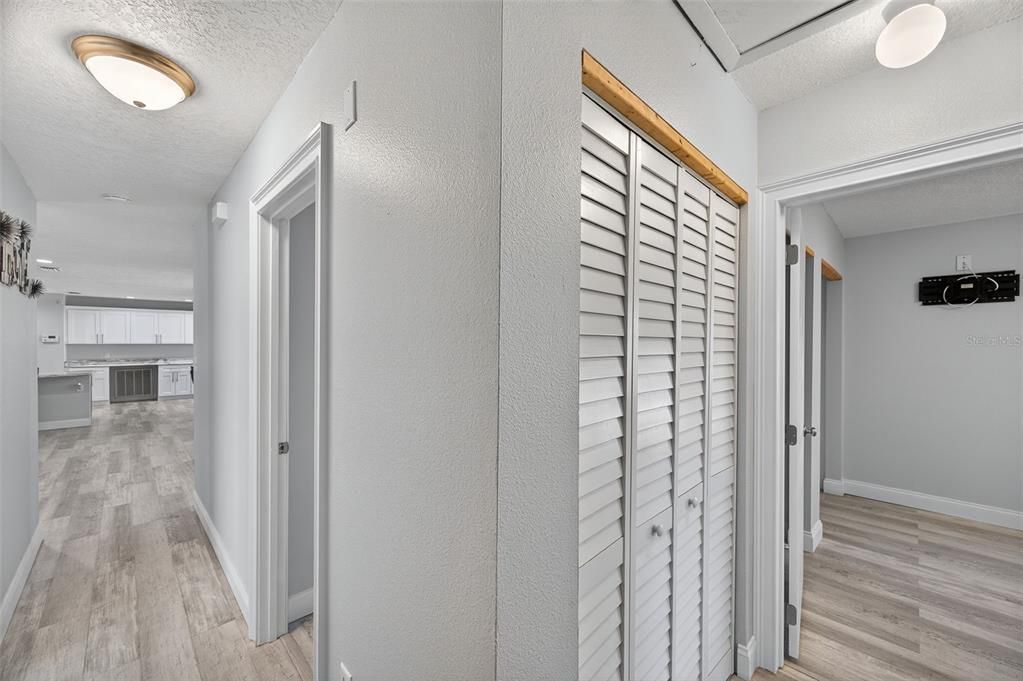 Под контрактом: $549,900 (3 спален, 2 ванн, 1924 Квадратных фут)