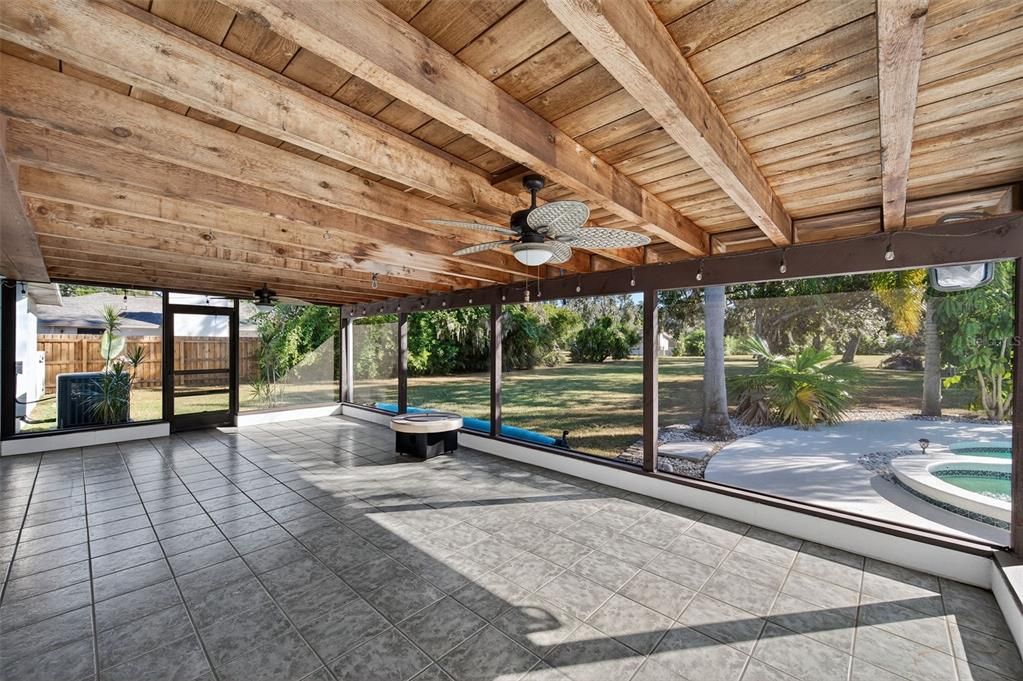 Под контрактом: $549,900 (3 спален, 2 ванн, 1924 Квадратных фут)