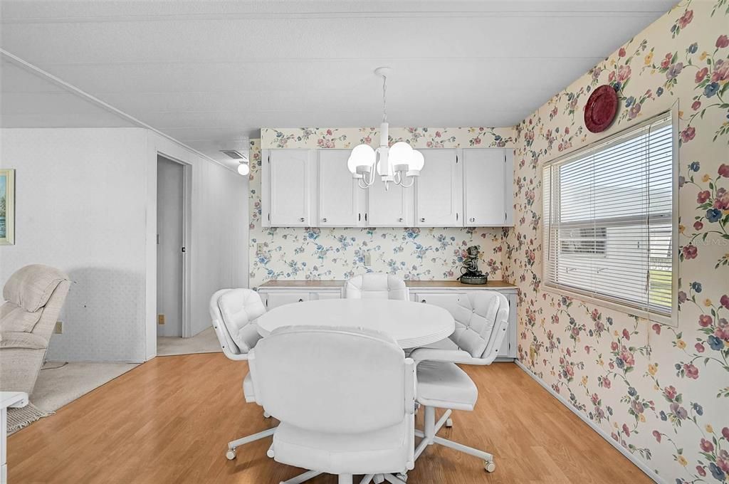 For Sale: $100,000 (2 beds, 2 baths, 960 Square Feet)