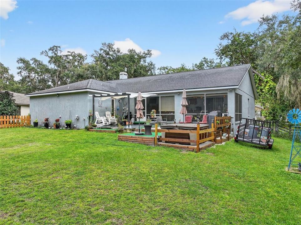 合同活跃: $399,000 (4 贝兹, 2 浴室, 2193 平方英尺)