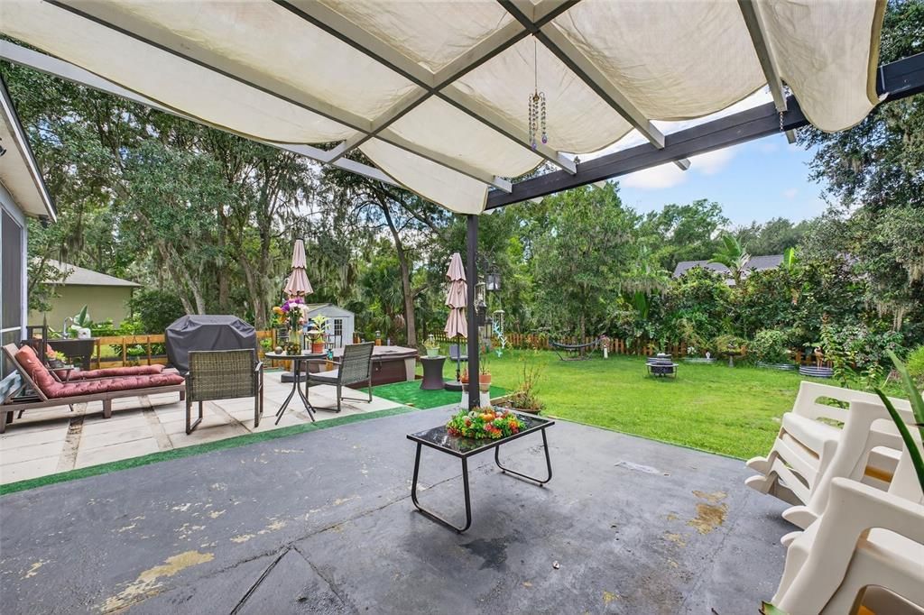 合同活跃: $399,000 (4 贝兹, 2 浴室, 2193 平方英尺)