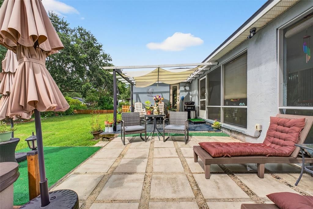 合同活跃: $399,000 (4 贝兹, 2 浴室, 2193 平方英尺)