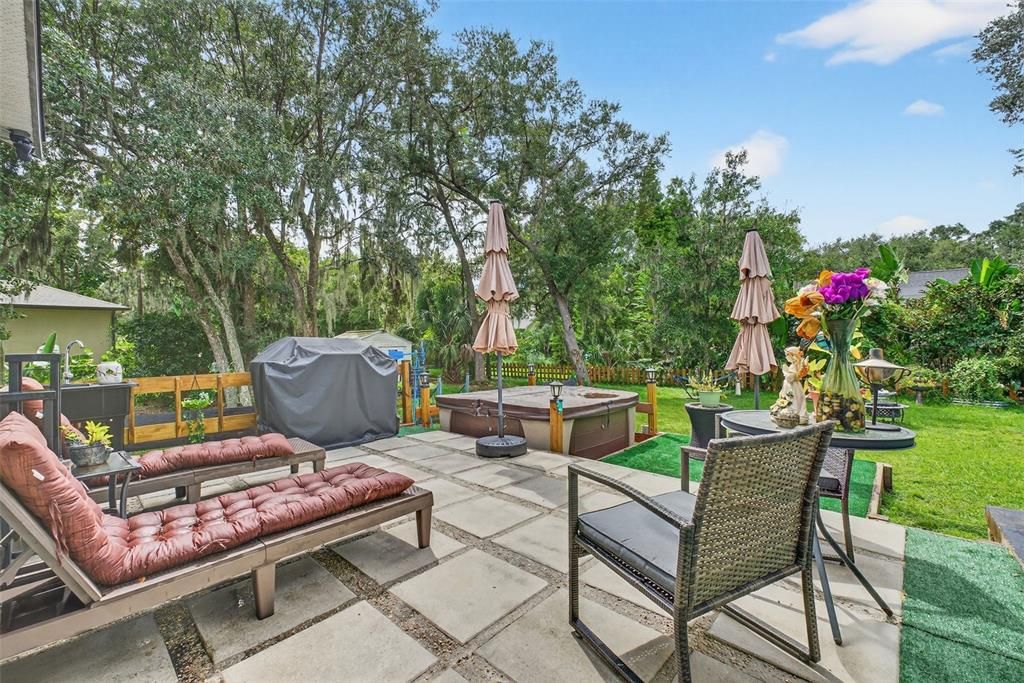 合同活跃: $399,000 (4 贝兹, 2 浴室, 2193 平方英尺)