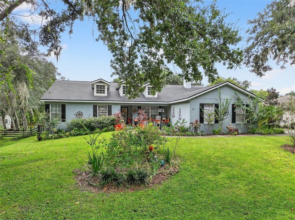 合同活跃: $399,000 (4 贝兹, 2 浴室, 2193 平方英尺)