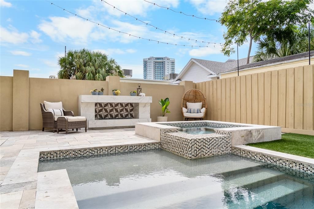 Под контрактом: $1,499,000 (4 спален, 3 ванн, 3188 Квадратных фут)