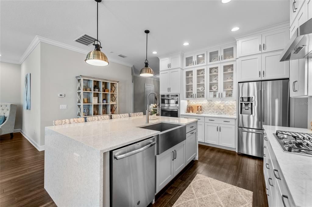 Под контрактом: $1,499,000 (4 спален, 3 ванн, 3188 Квадратных фут)