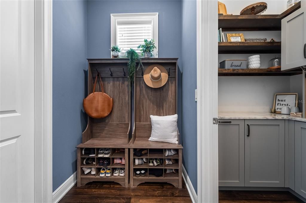 Под контрактом: $1,499,000 (4 спален, 3 ванн, 3188 Квадратных фут)