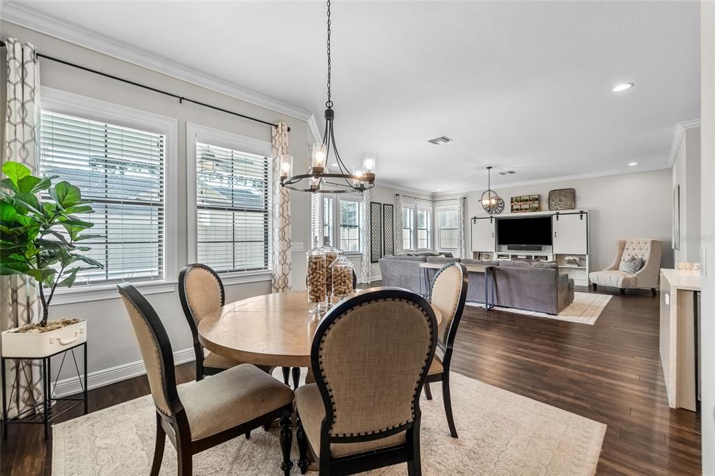 Под контрактом: $1,499,000 (4 спален, 3 ванн, 3188 Квадратных фут)