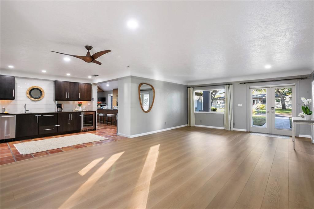 На продажу: $895,000 (3 спален, 2 ванн, 2971 Квадратных фут)