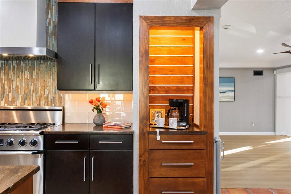 На продажу: $895,000 (3 спален, 2 ванн, 2971 Квадратных фут)