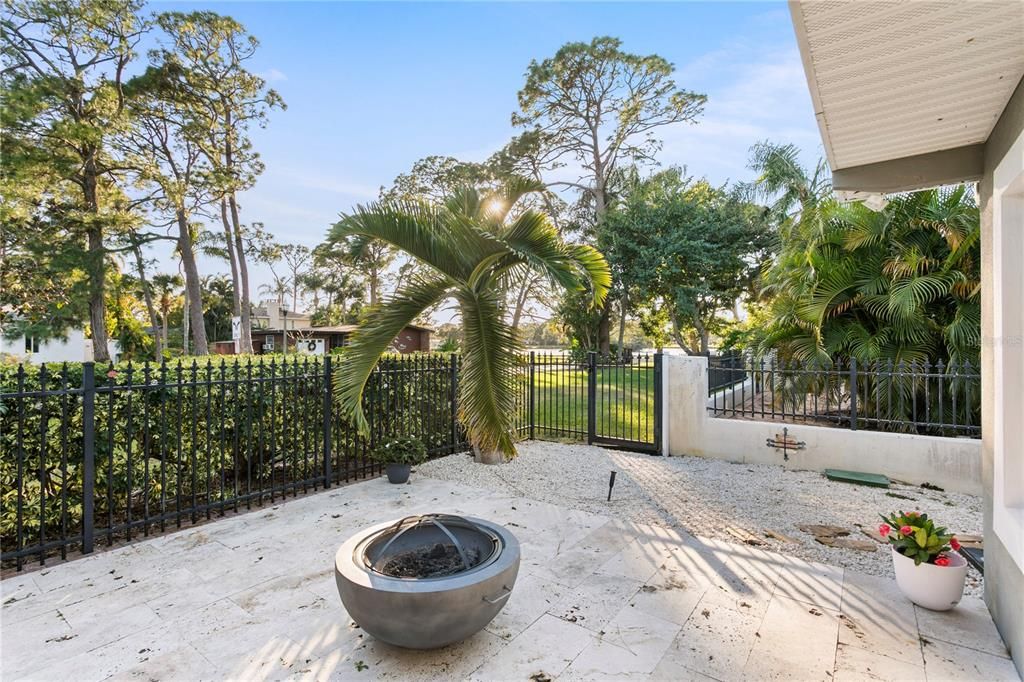 На продажу: $895,000 (3 спален, 2 ванн, 2971 Квадратных фут)