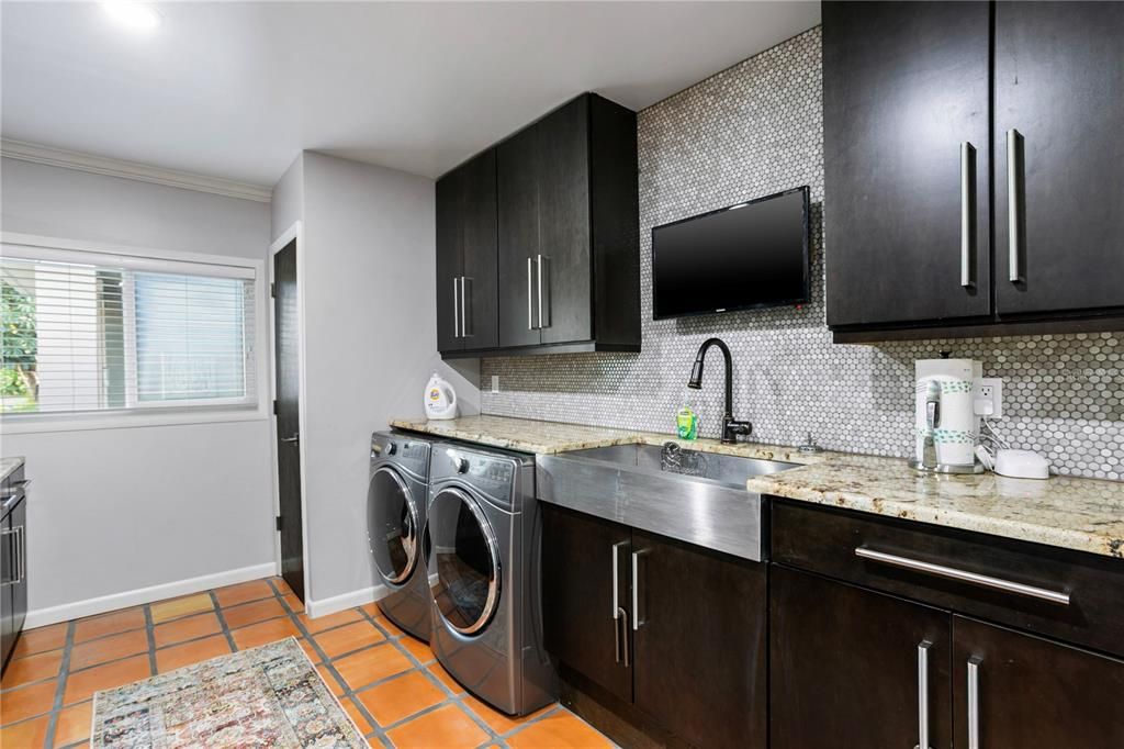 На продажу: $895,000 (3 спален, 2 ванн, 2971 Квадратных фут)