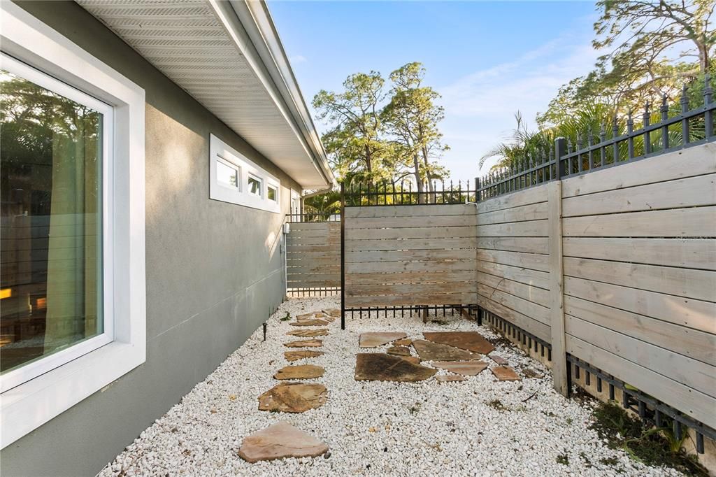 На продажу: $895,000 (3 спален, 2 ванн, 2971 Квадратных фут)