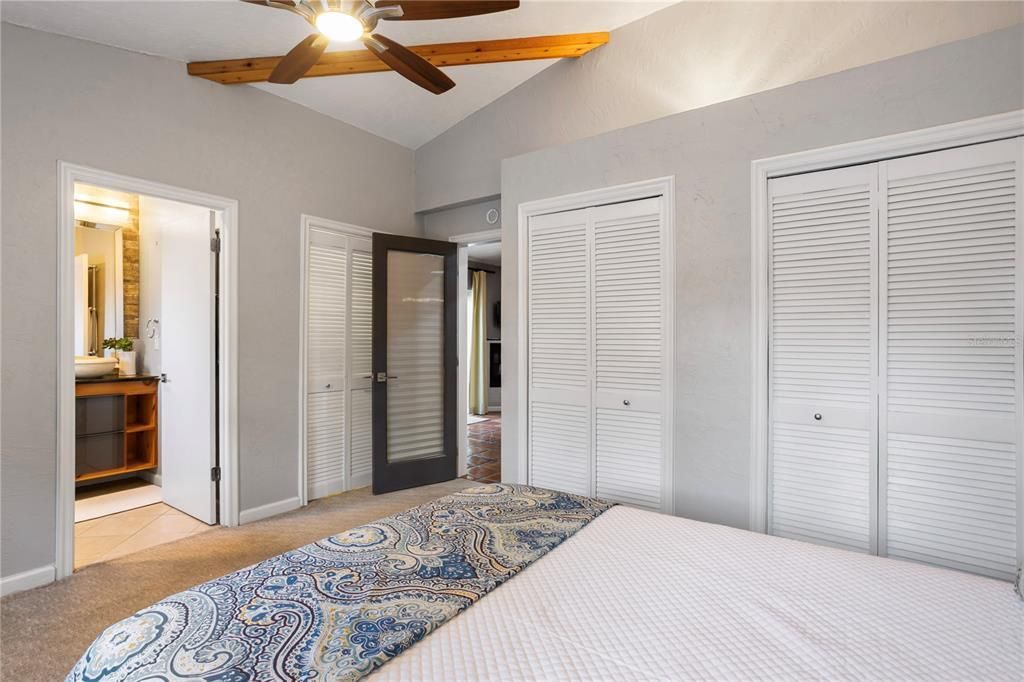 На продажу: $895,000 (3 спален, 2 ванн, 2971 Квадратных фут)