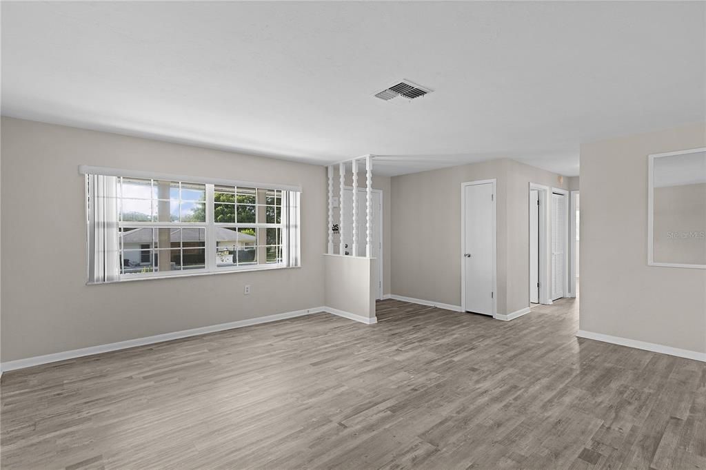 For Sale: $254,900 (2 beds, 2 baths, 1604 Square Feet)