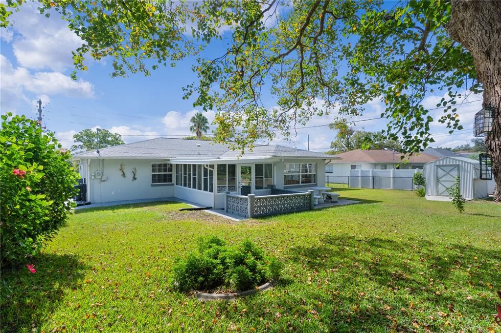 For Sale: $254,900 (2 beds, 2 baths, 1604 Square Feet)