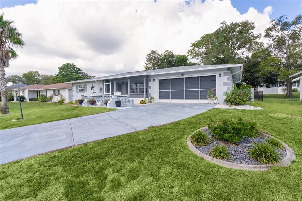 For Sale: $254,900 (2 beds, 2 baths, 1604 Square Feet)