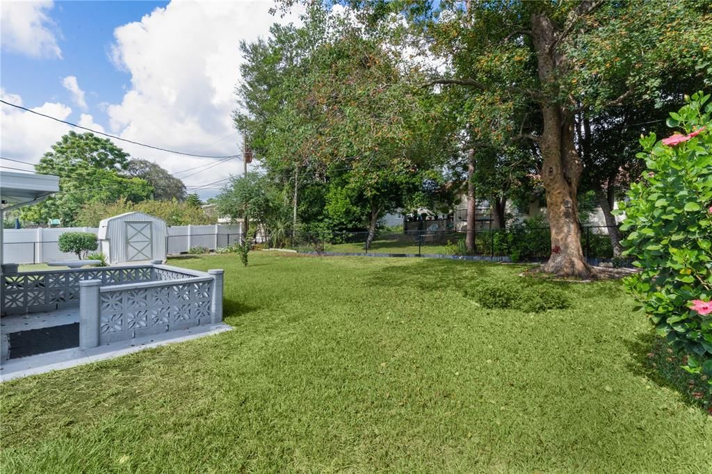 For Sale: $254,900 (2 beds, 2 baths, 1604 Square Feet)