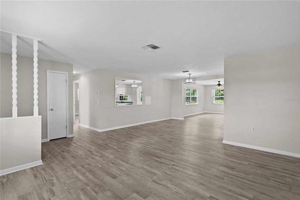 For Sale: $254,900 (2 beds, 2 baths, 1604 Square Feet)