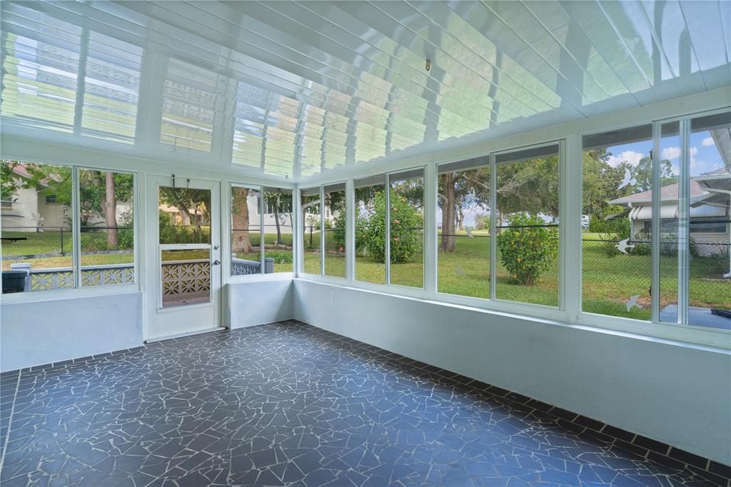 For Sale: $254,900 (2 beds, 2 baths, 1604 Square Feet)