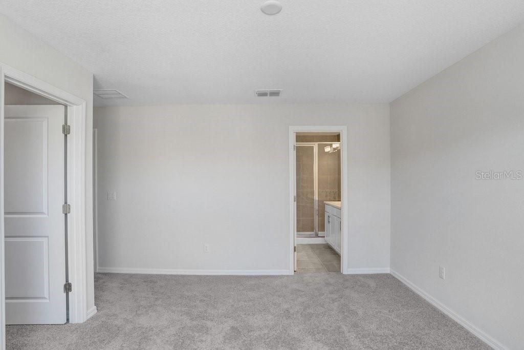 Active With Contract: $316,460 (3 beds, 2 baths, 1675 Square Feet)