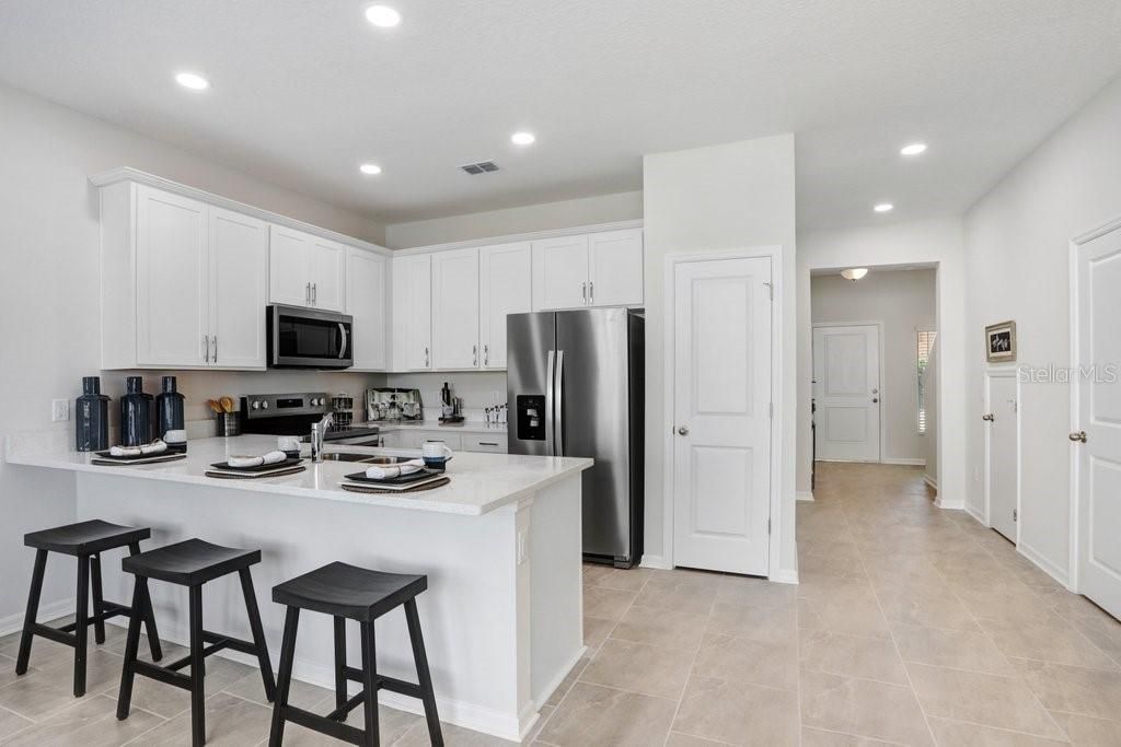 Active With Contract: $316,460 (3 beds, 2 baths, 1675 Square Feet)