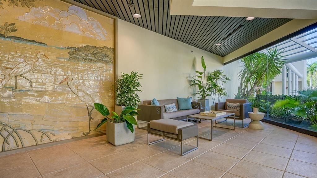 For Sale: $650,000 (2 beds, 2 baths, 1192 Square Feet)